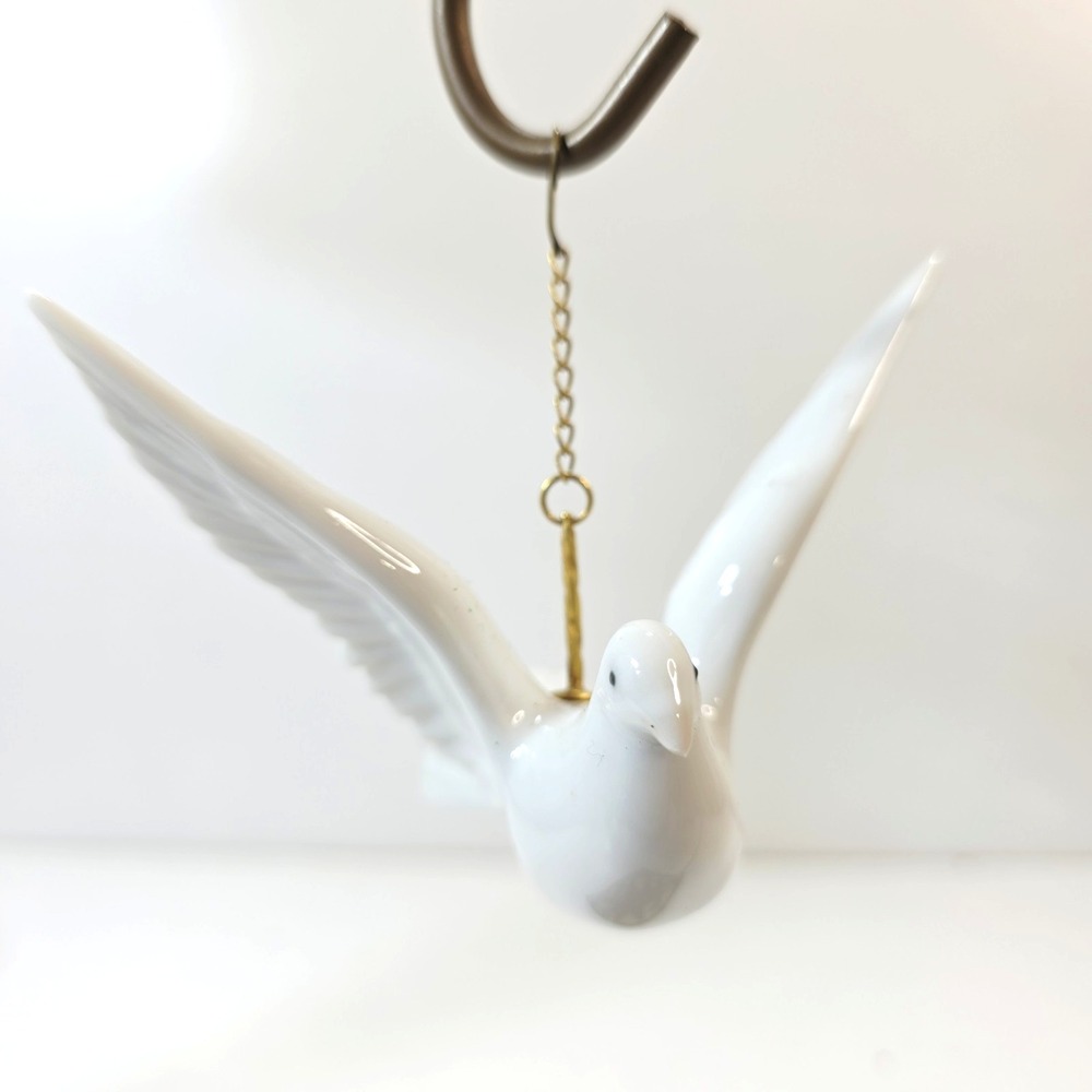 Vtg 1995 LLADRO White Flying Dove Porcelain Christmas Ornament Figural Bird